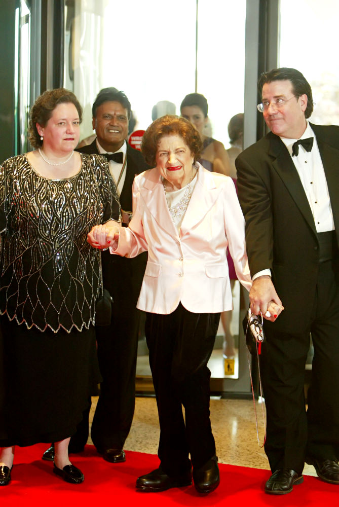 Helen Thomas;<br>2010 White House Correspondents Association Dinner - Arrivals