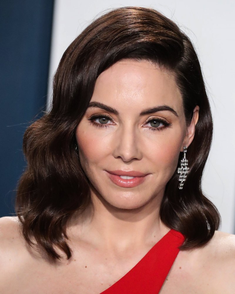 Whitney Cummings Pictures with High Quality Photos