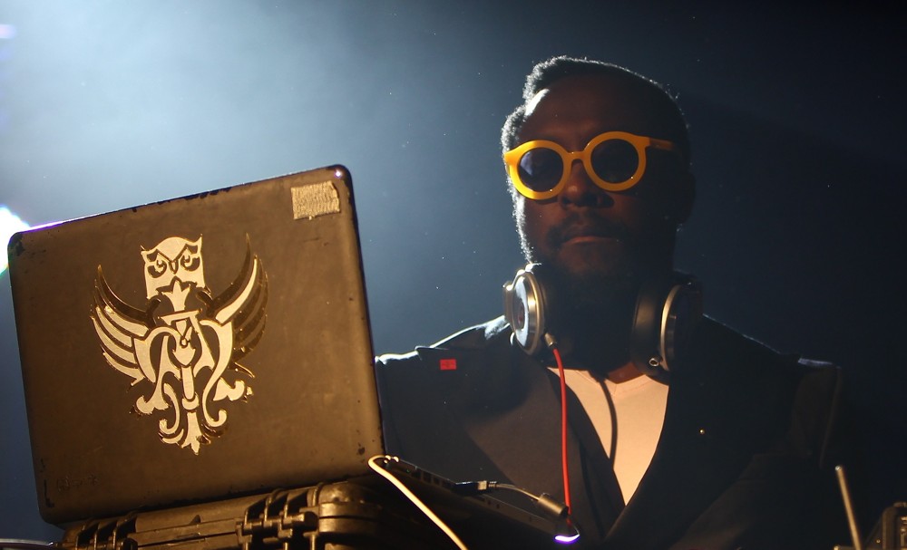 will.i.am;<br>will.i.am Serving as DJ During A Set at The EF Summeranza Student Exchange Event