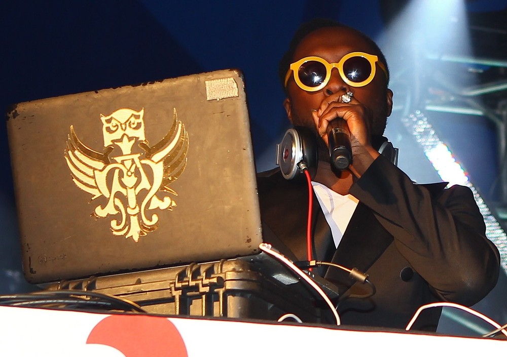 will.i.am;<br>will.i.am Serving as DJ During A Set at The EF Summeranza Student Exchange Event