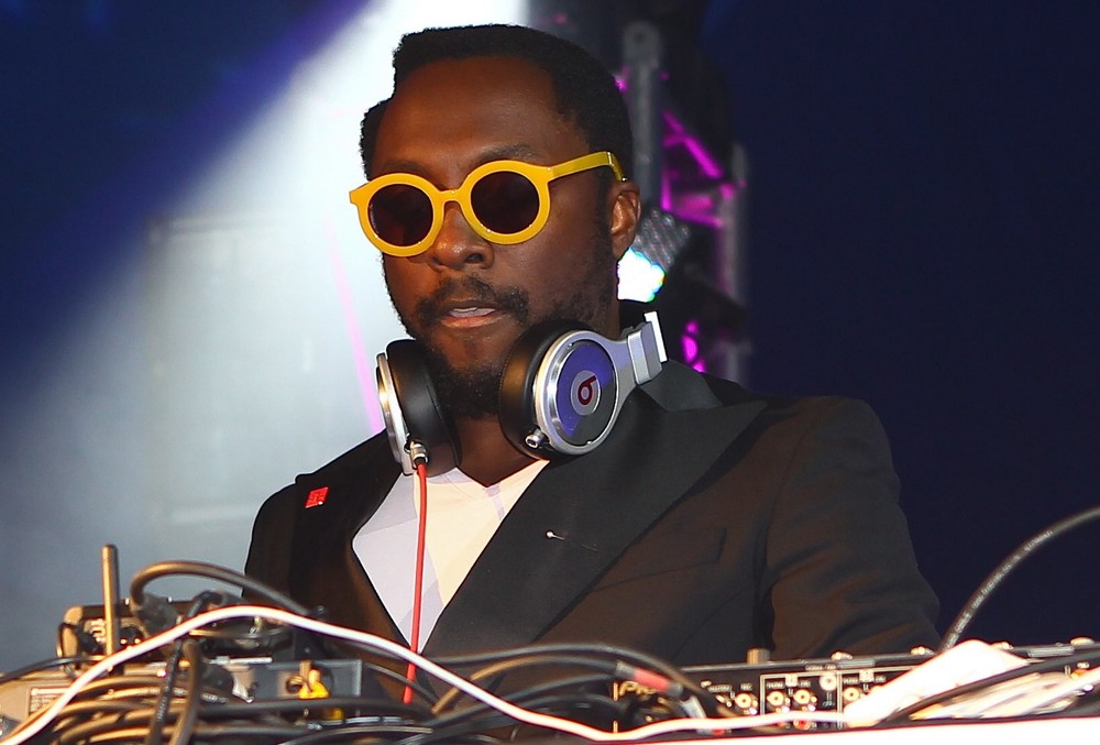 will.i.am;<br>will.i.am Serving as DJ During A Set at The EF Summeranza Student Exchange Event