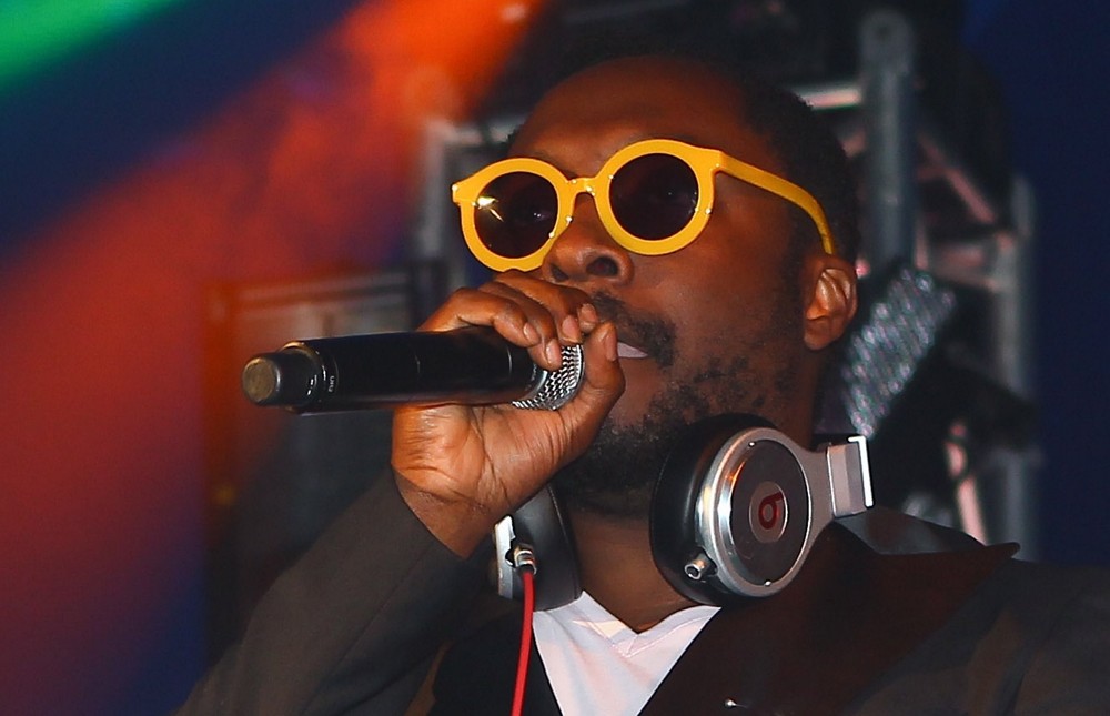 will.i.am;<br>will.i.am Serving as DJ During A Set at The EF Summeranza Student Exchange Event