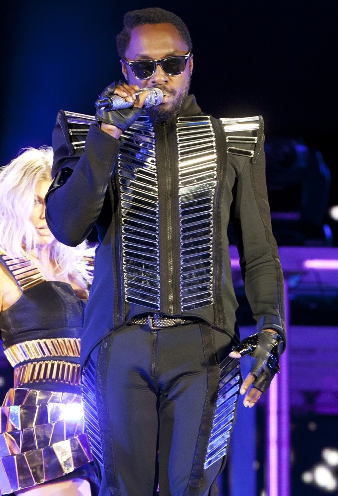 will.i.am;<br>Black Eyed Peas and Friends Concert 4 NYC in Support of The Robin Hood Foundation