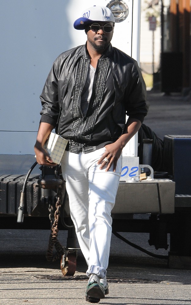 will.i.am;<br>will.i.am Leaves A Building