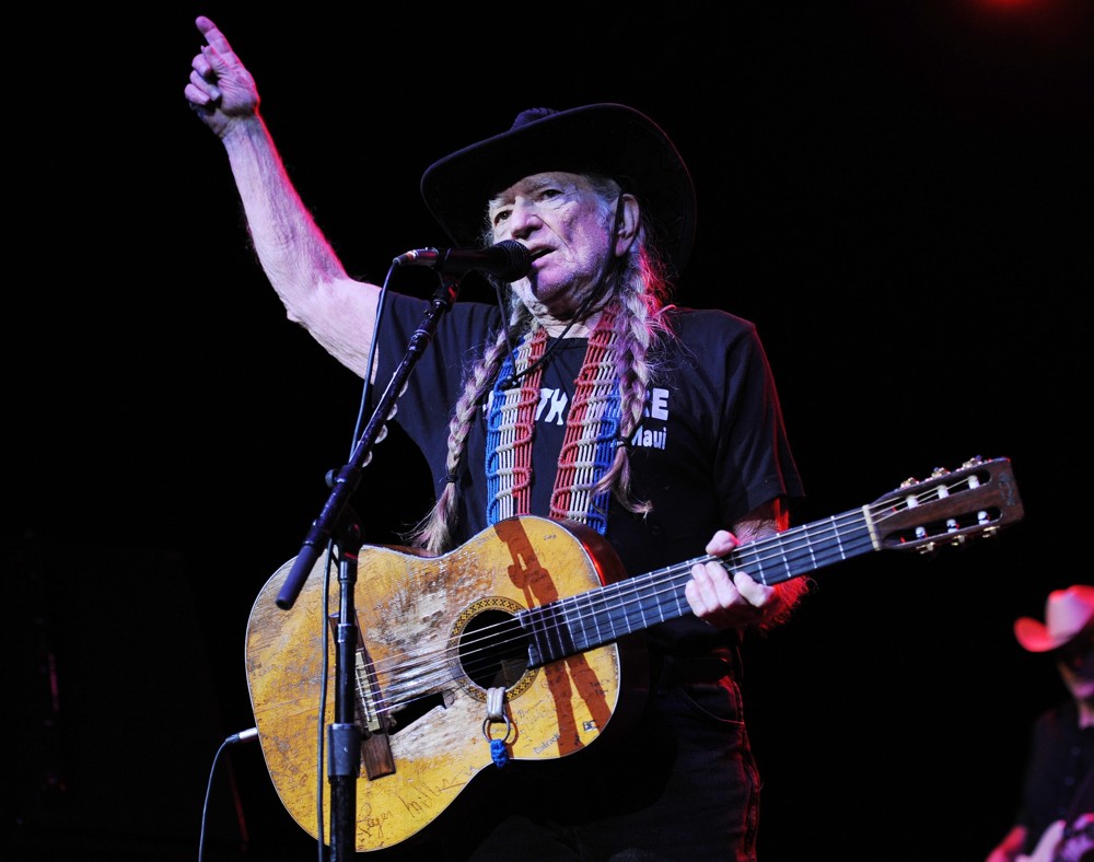 Willie Nelson;<br>Willie Nelson Performs Live
