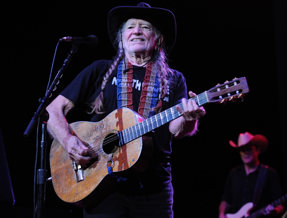 Willie Nelson;<br>Willie Nelson Performs Live