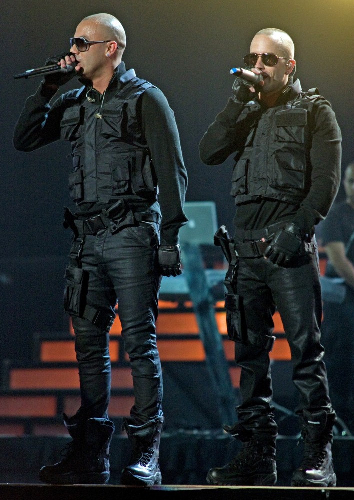 Wisin & Yandel;<br>Wisin Yandel Perform on Their Revolution Tour
