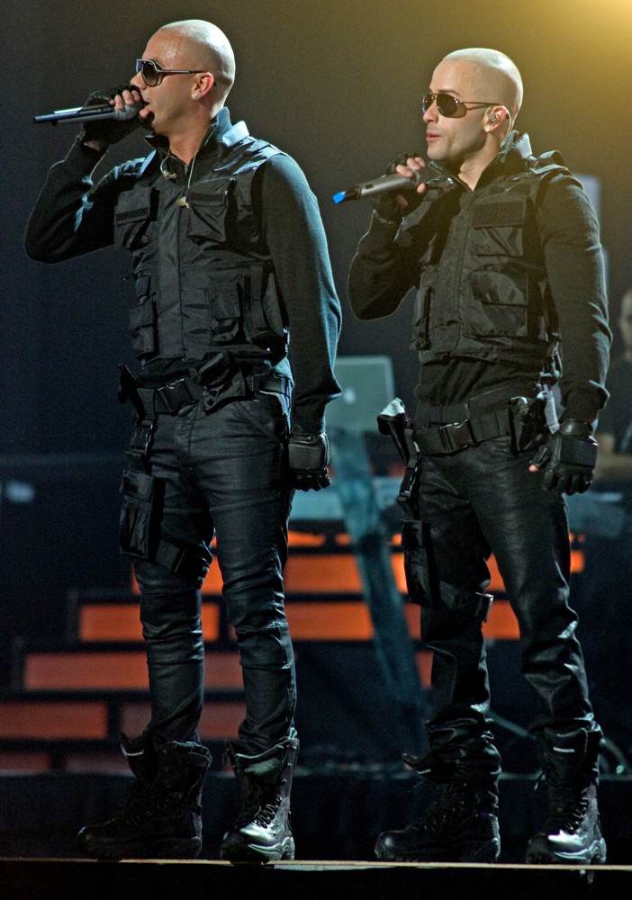 Wisin & Yandel;<br>Wisin Yandel Perform on Their Revolution Tour