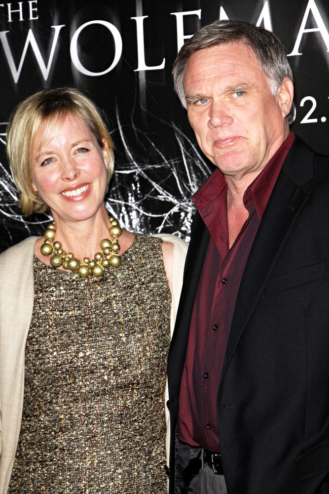 Joe Johnston;<br>Premiere of 'The Wolfman' - Red Carpet