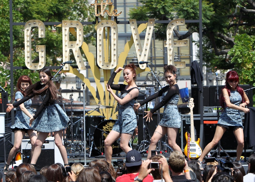 Wonder Girls;<br>Wonder Girls Support Jonas Brothers