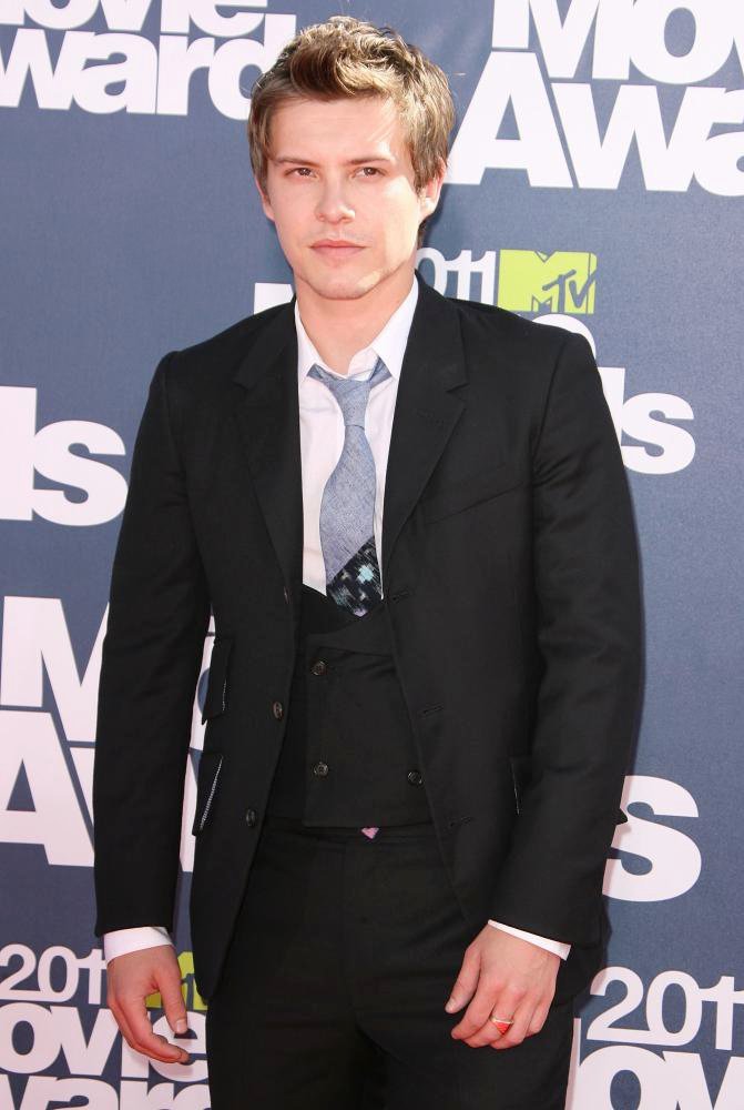 Xavier Samuel;<br>2011 MTV Movie Awards - Arrivals