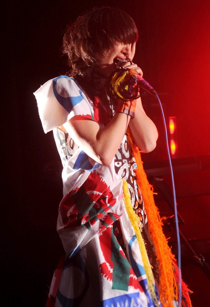 Karen O;Yeah Yeah Yeahs;<br>Yeah Yeah Yeahs Perform on Stage