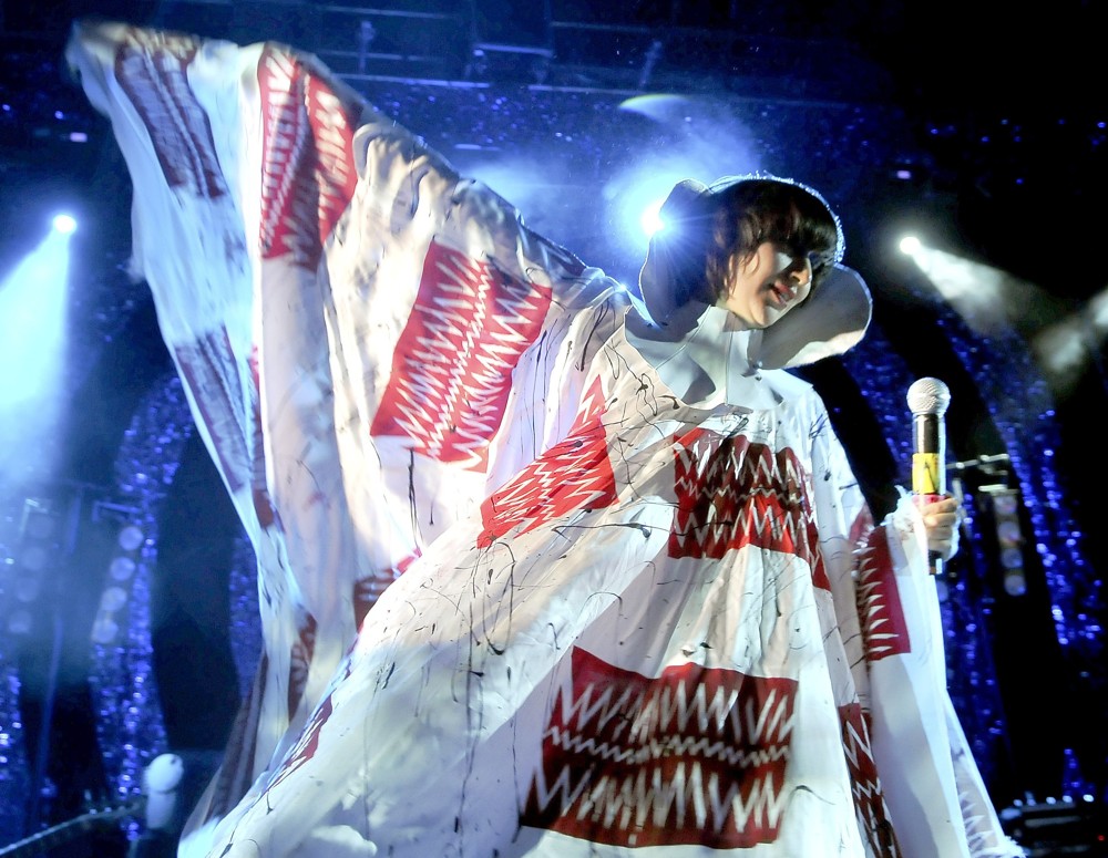 Karen O;Yeah Yeah Yeahs;<br>Yeah Yeah Yeahs Performing Live