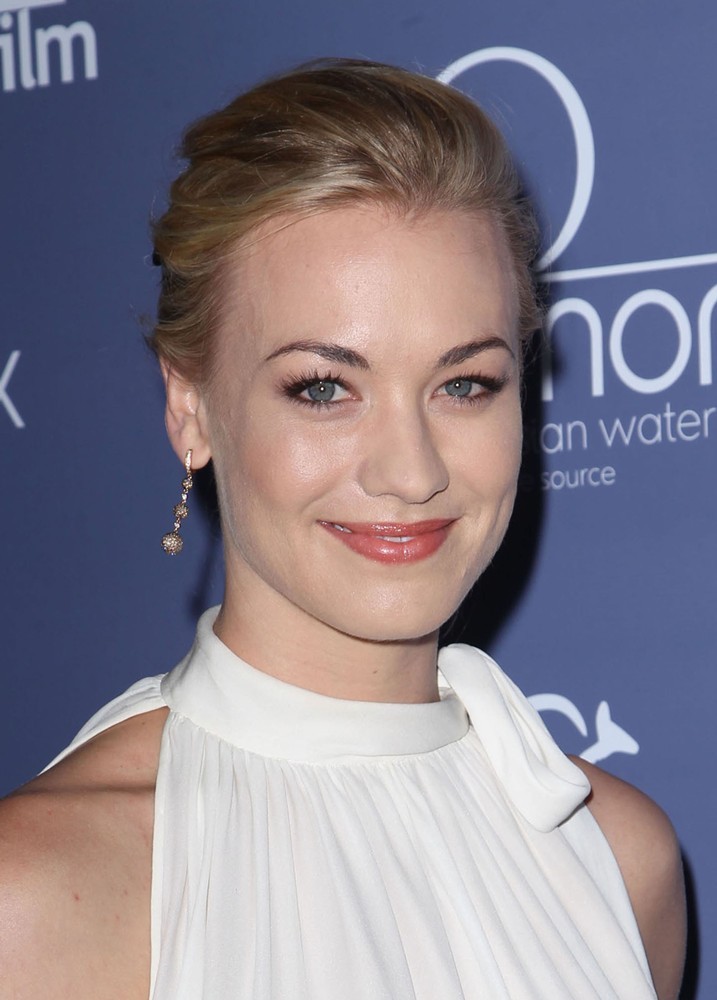 Yvonne Strahovski;<br>Australians in Film Awards and Benefit Dinner 2012 - Arrivals